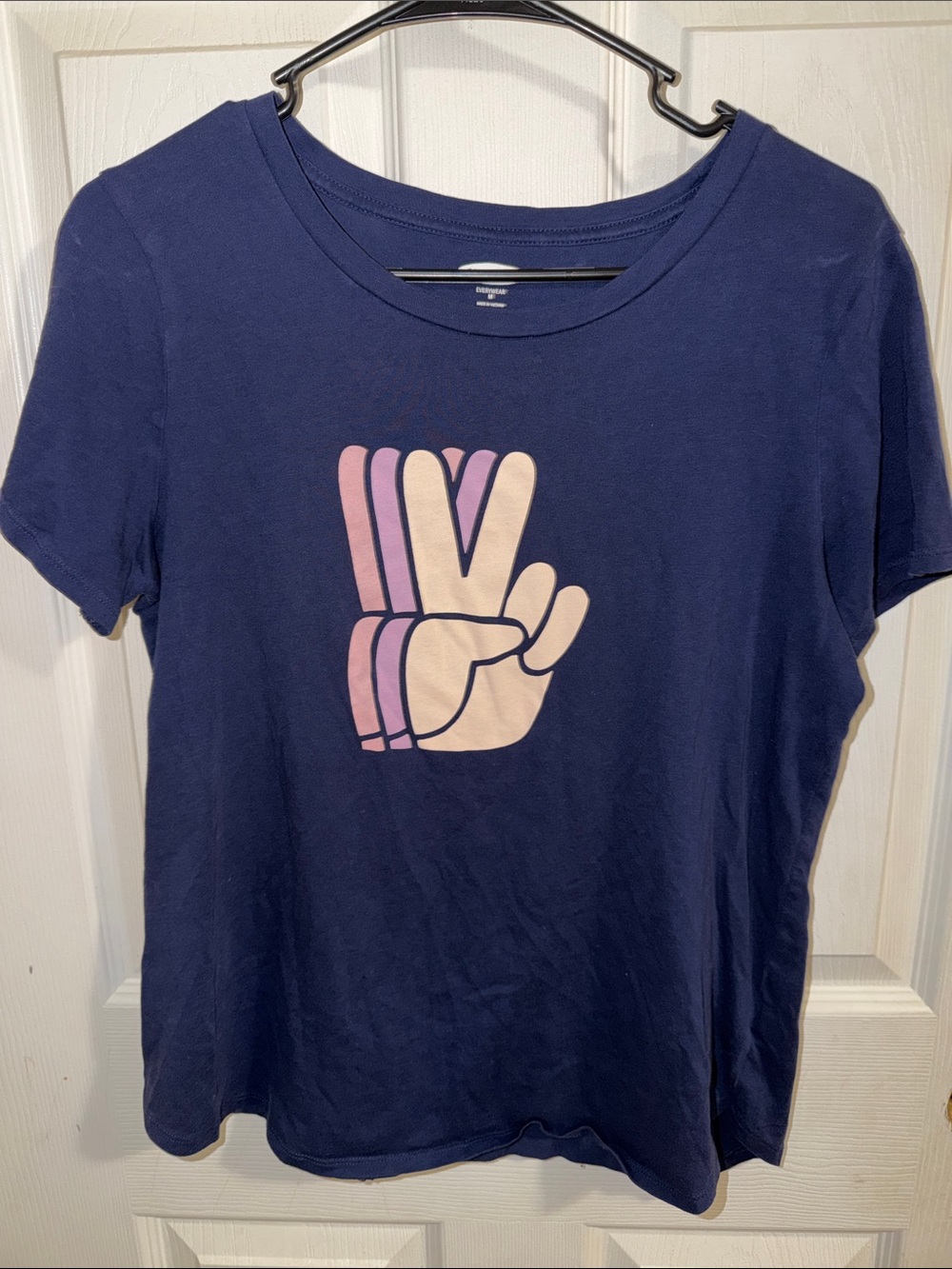 Old Navy Navy Short-Sleeve Tee with Pink and Cream Peace-Hand Graphic